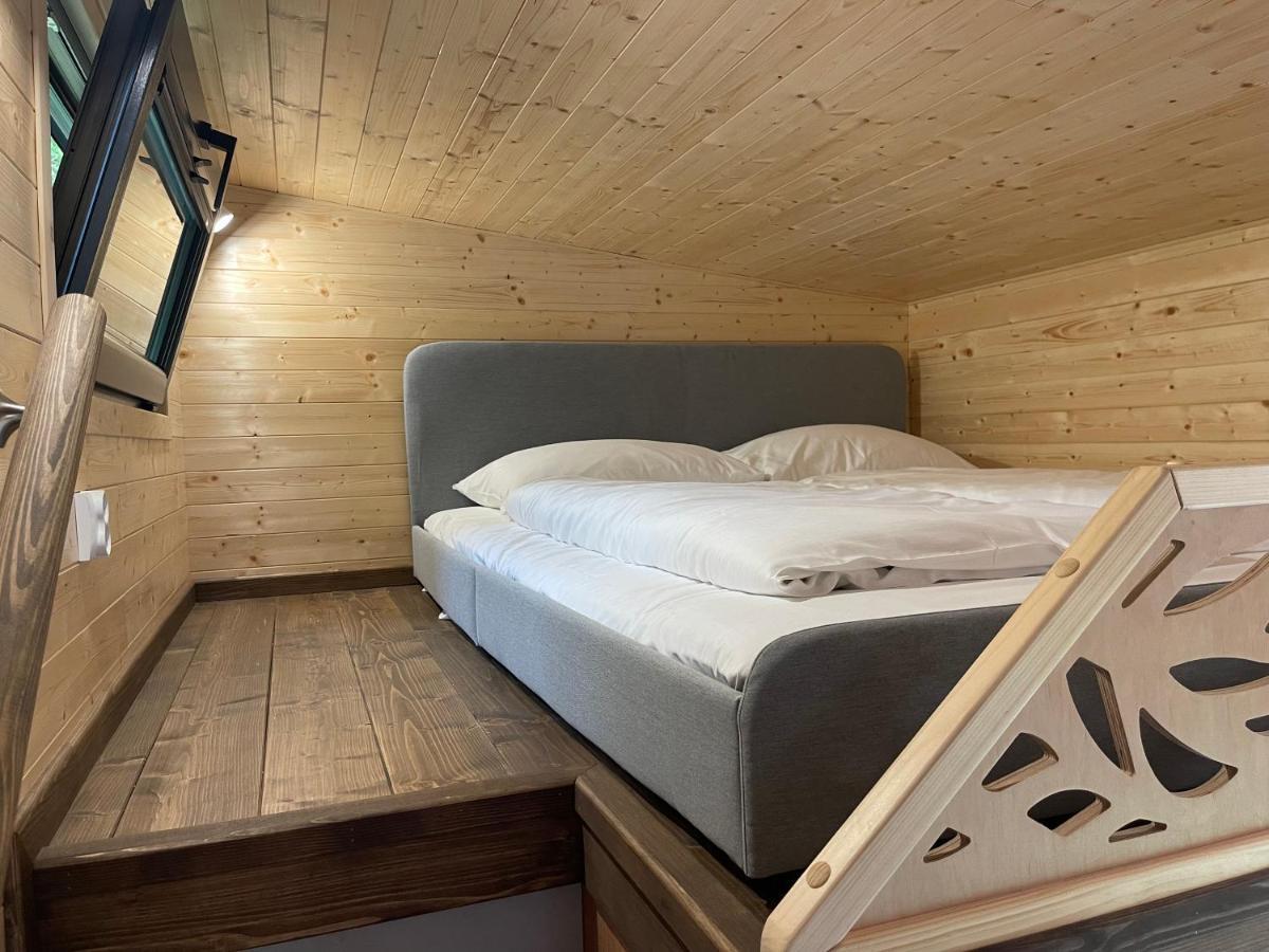 Tiny House Indy-blue